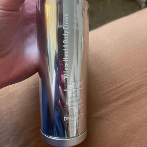 Defenage 10 luxe hand and body cream